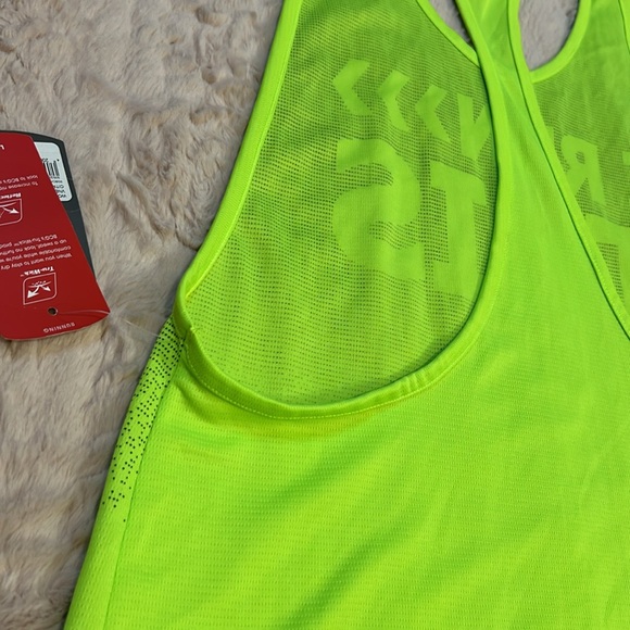 Loose Fit citrus lime tank in size M - Picture 10 of 10